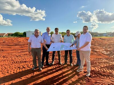 Imagem da notícia Prefeito vistoria obras da maior UBS de MS em Costa Rica: R$ 5 milhões em investimentos